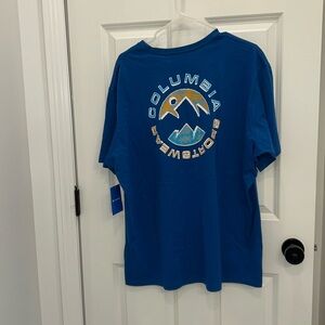 SOLD- NWT Columbia Graphic Shirt
